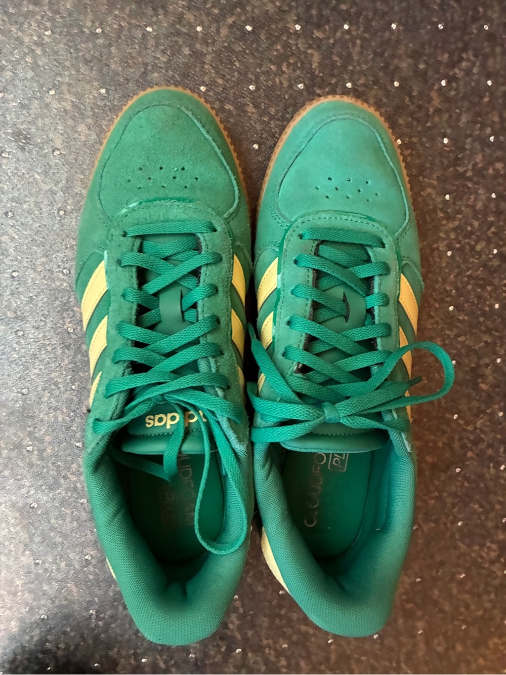 Adidas Breaknet sleek in green yellow women’s size 8